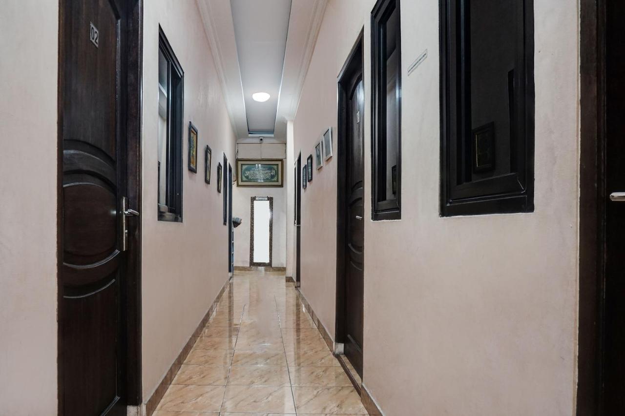 Oyo 91754 Wisma Tiqita Syariah Джакарта Экстерьер фото